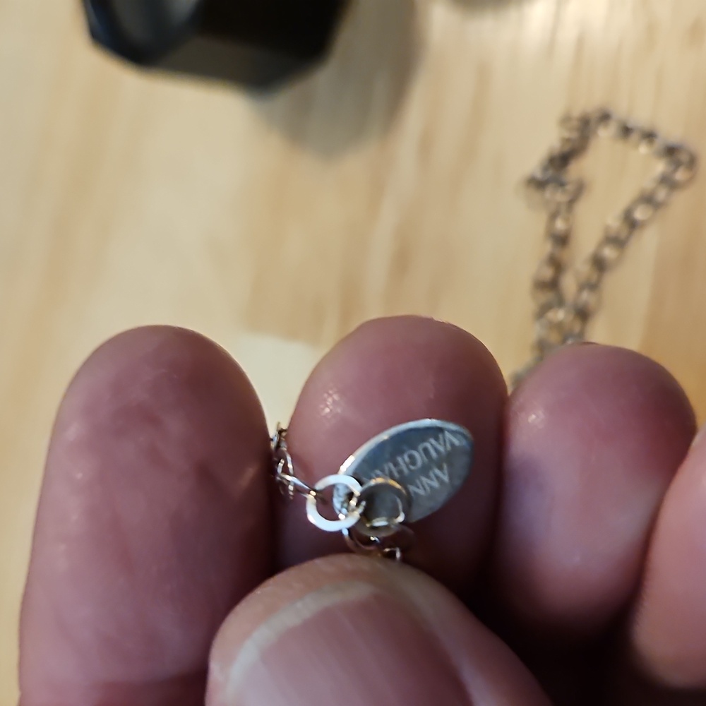 Anne Vaughan Necklace - Picture 4 of 4